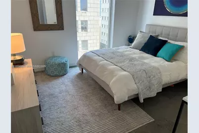 151 SE 1st St #702, Miami, FL 33131 - Photo 4