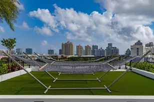 19401 W Dixie Hwy, Miami, FL 33180 - Photo 4