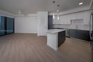 19401 W Dixie Hwy, Miami, FL 33180 - Photo 28