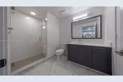 19401 W Dixie Hwy #806, Miami, FL 33180 - Photo 24