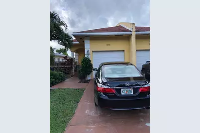 1010 NW 2nd Ave #1010, Hallandale Beach, FL 33009 - Photo 4