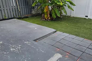 2301 SW 83rd Ave, Miramar, FL 33025 - Photo 14