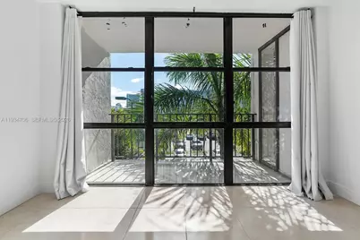 1000 Parkview Dr #316, Hallandale Beach, FL 33009 - Photo 18