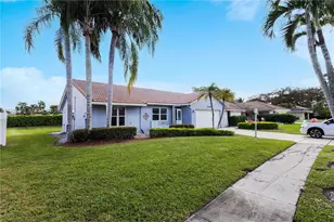 21314 Chinaberry Dr, Boca Raton, FL 33428 - Photo 2