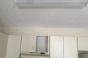 3690 N 56th Ave, Hollywood, FL 33021 - Photo 12