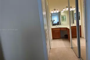 3500 Oaks Clubhouse Dr, Pompano Beach, FL 33069 - Photo 32