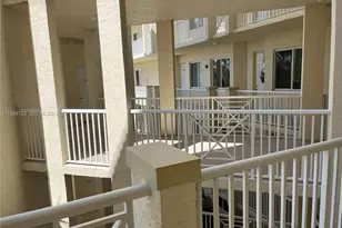 3500 Oaks Clubhouse Dr, Pompano Beach, FL 33069 - Photo 12