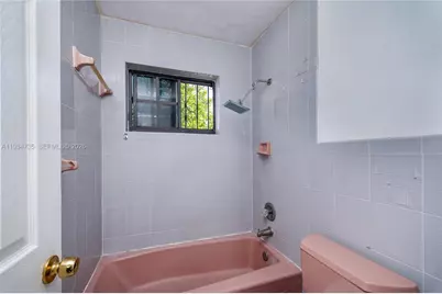 201 NW 34th Ave #201, Miami, FL 33125 - Photo 18