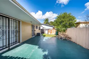 201 NW 34th Ave, Miami, FL 33125 - Photo 24