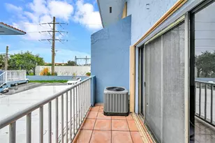 240 W 68th St, Hialeah, FL 33014 - Photo 22