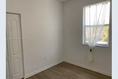 3760 NE 9th Ct, Homestead, FL 33033 - Photo 10