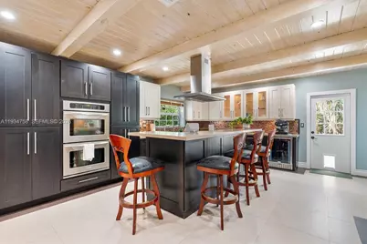 390 NE 103rd St, Miami Shores, FL 33138 - Photo 18