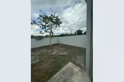 2121 NW 72nd #2121, Miami, FL 33147 - Photo 8