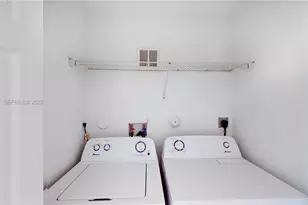 8999 NW 107 Ct, Doral, FL 33178 - Photo 14