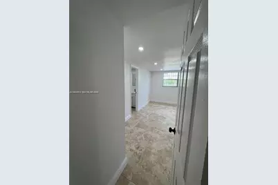 1478 NW 1st St #101, Miami, FL 33125 - Photo 32