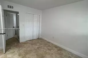 1478 NW 1st St, Miami, FL 33125 - Photo 8