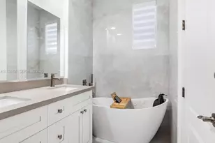 14709 SW 6th St, Pembroke Pines, FL 33027 - Photo 12