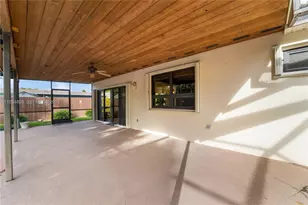 9660 SW 105th Ave, Miami, FL 33176 - Photo 32