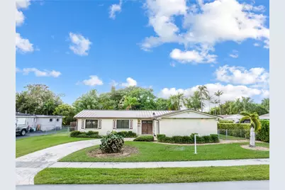 9660 SW 105th Ave, Miami, FL 33176 - Photo 2