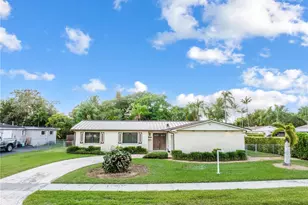 9660 SW 105th Ave, Miami, FL 33176 - Photo 2