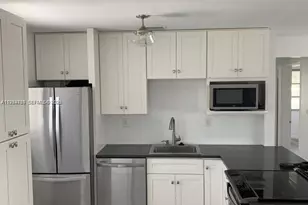 707 Greenbriar Dr, Lake Park, FL 33403 - Photo 2