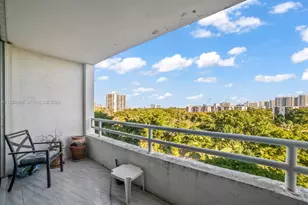 20225 NE 34th Ct, Aventura, FL 33180 - Photo 2