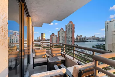 3300 NE 191st St #1813, Aventura, FL 33180 - Photo 10