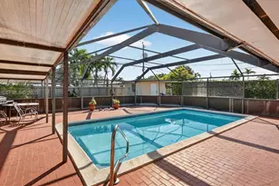 1701 SW 92nd Pl, Miami, FL 33165 - Photo 32