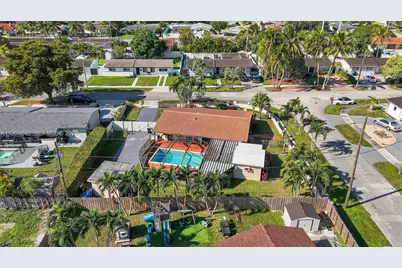 1701 SW 92nd Pl, Miami, FL 33165 - Photo 42