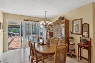 1701 SW 92nd Pl, Miami, FL 33165 - Photo 6