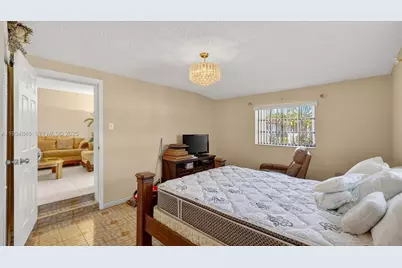 1701 SW 92nd Pl, Miami, FL 33165 - Photo 20