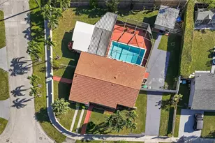 1701 SW 92nd Pl, Miami, FL 33165 - Photo 48