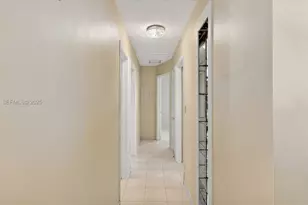 1701 SW 92nd Pl, Miami, FL 33165 - Photo 18