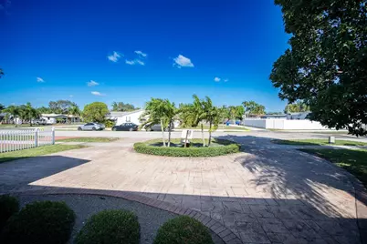 5012 Taft St, Hollywood, FL 33021 - Photo 2