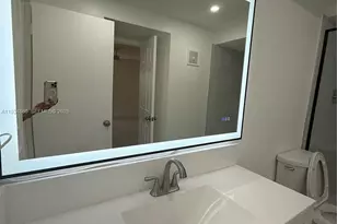 210 Lakeview Dr, Weston, FL 33326 - Photo 10