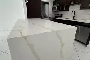 210 Lakeview Dr, Weston, FL 33326 - Photo 4