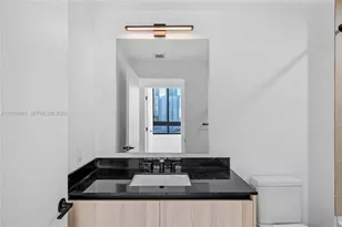 225 N Miami Ave, Miami, FL 33132 - Photo 18