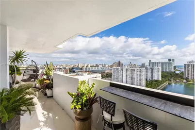 2750 NE 183rd St #2710, Aventura, FL 33160 - Photo 2