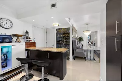 2750 NE 183rd St #2710, Aventura, FL 33160 - Photo 14