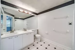 8040 Sanibel Dr, Tamarac, FL 33321 - Photo 8