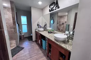 5005 Pinetree Cir, Labelle, FL 33935 - Photo 4