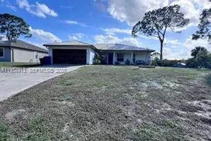 5005 Pinetree Cir, Labelle, FL 33935 - Photo 1