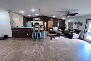 5005 Pinetree Cir, Labelle, FL 33935 - Photo 2