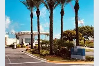 15051 N Royal Oaks Ln #1204, North Miami, FL 33181 - Photo 2