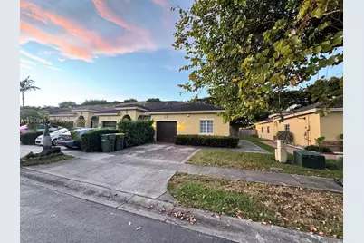 1236 NE 32nd Ave, Homestead, FL 33033 - Photo 1