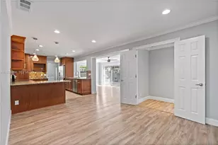 8930 NW 23rd St, Pembroke Pines, FL 33024 - Photo 6