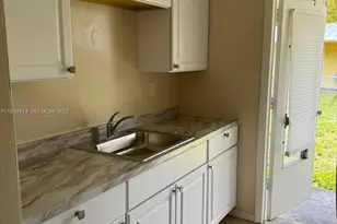 151 NW 164th St, Miami, FL 33169 - Photo 18