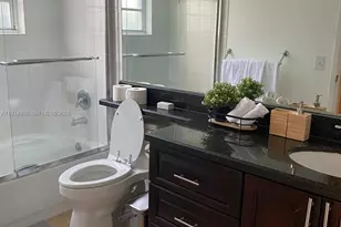 19501 E Country Club Dr, Aventura, FL 33180 - Photo 14