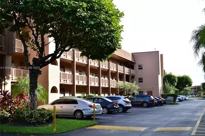 9801 Sunrise Lakes Blvd #305, Sunrise, FL 33322 - Photo 24