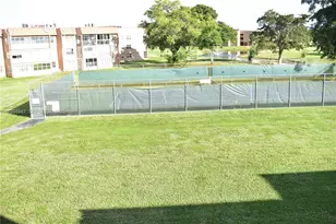 9801 Sunrise Lakes Blvd, Sunrise, FL 33322 - Photo 8